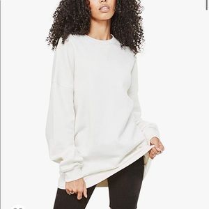 NWT size Xs oversized cream sweat shirt